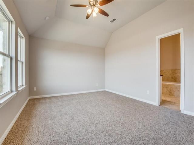 Building Photo - 1004 Churchill Dr