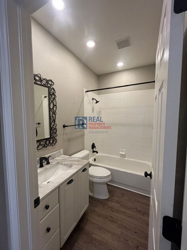 Building Photo - 9850 Carmel Ct