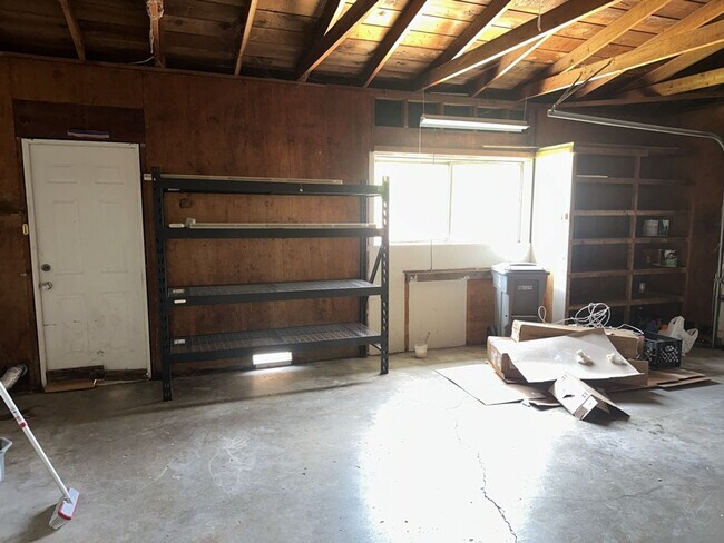 Building Photo - 1640 Stromberg Ave