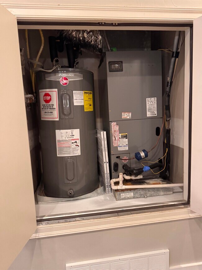 Building Photo - 620 Tennessee St