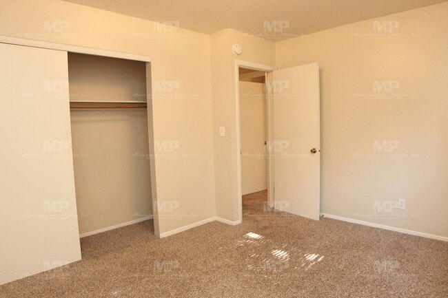 Building Photo - 1618 Edora Rd