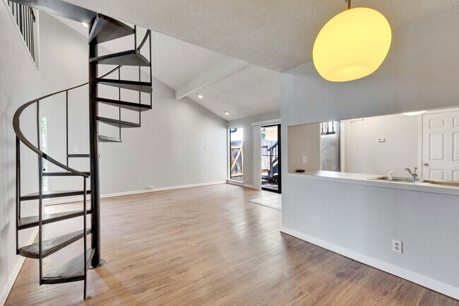 Building Photo - 1714 Timber Ridge Dr
