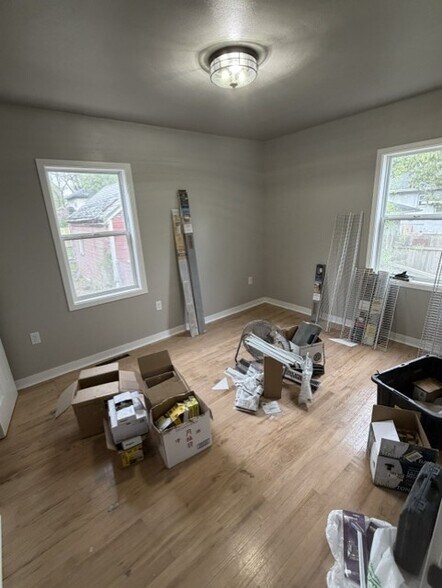 Building Photo - 1338 4th Ave S
