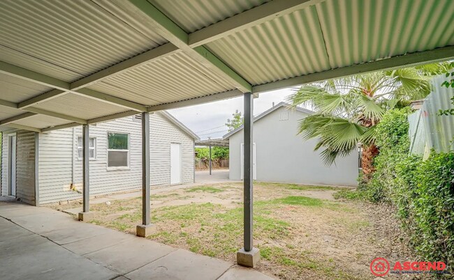 Building Photo - 2403 Belle Ter