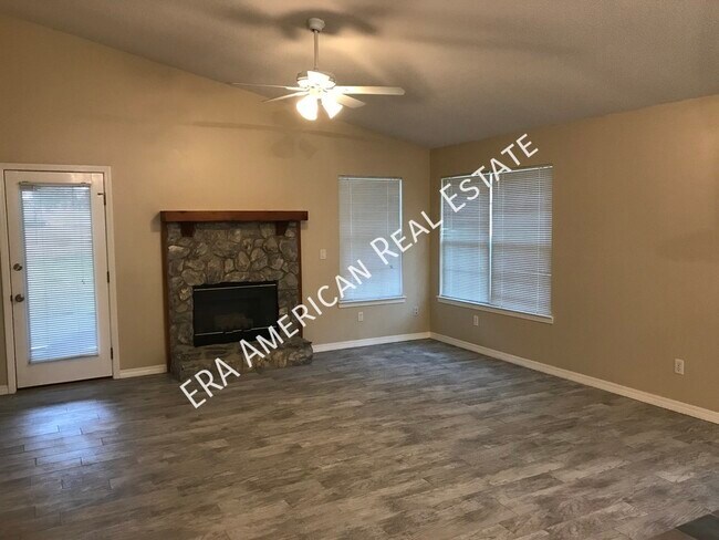 Building Photo - 205 Esmond Ct