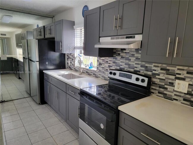 Primary Photo - 3 bedroom in Miami Gardens FL 33056