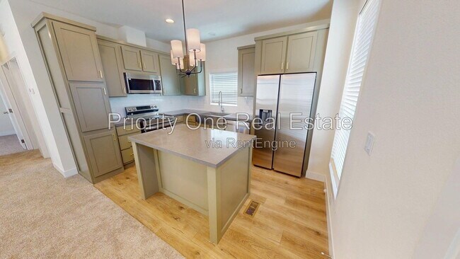 Building Photo - 13151 Cayote Ave