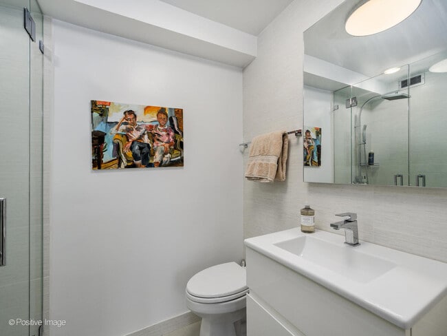 Building Photo - 330 W Diversey Pkwy