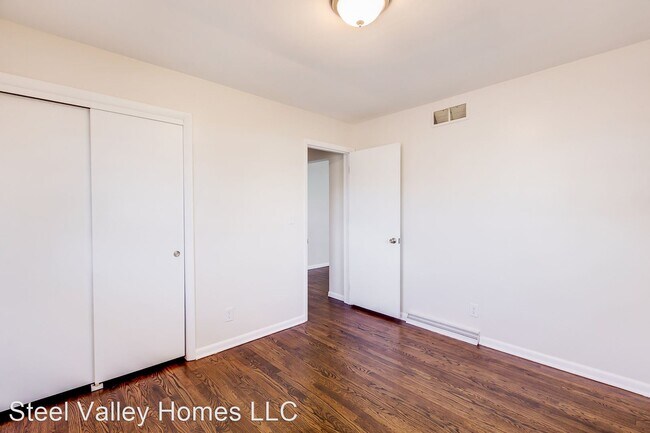 Building Photo - 3 br, 2 bath House - 5153 Pinecrest