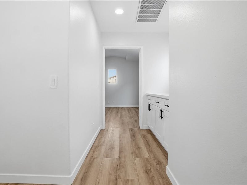 Building Photo - 356 Carrione Ct