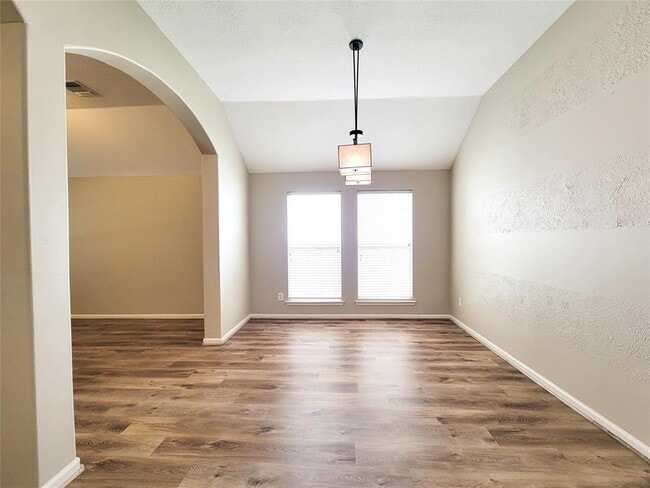 Building Photo - 12307 Shadowvista Dr