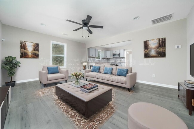 Building Photo - 665 S Eugenia Pl NW