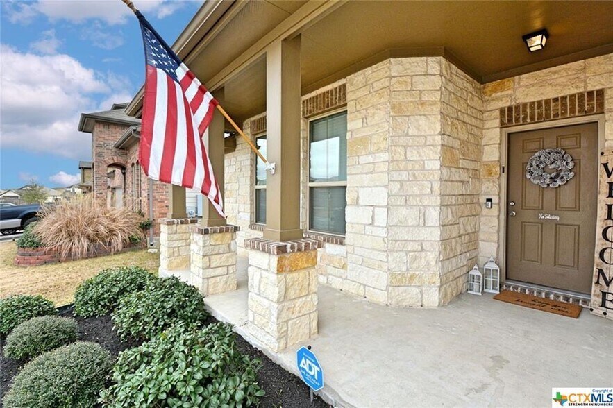 Building Photo - 362 Limerick Rd