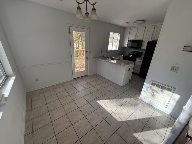 Dining Area - 326 W Midvale Ave