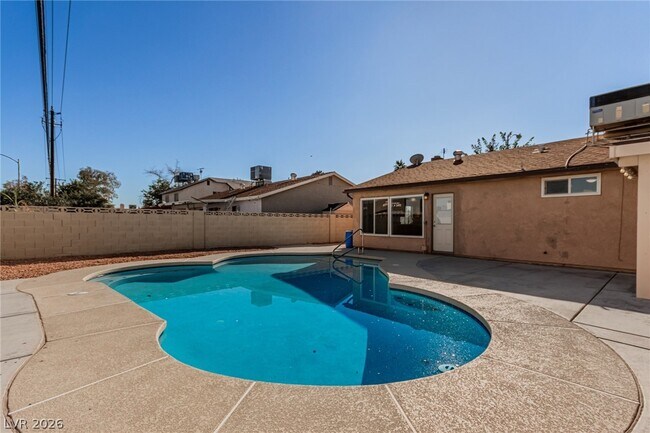 Building Photo - 6358 Meadowlark Ln