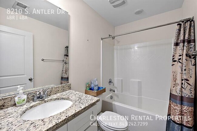 Building Photo - 8210 S Antler Dr