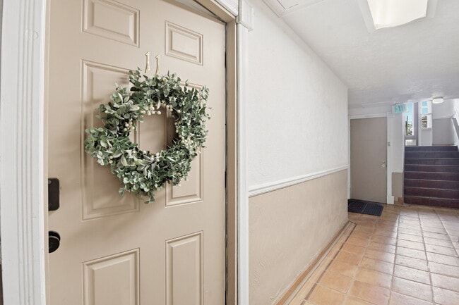 Building Photo - $1,245.95 with Half Off Second Month’s rent until 08/31/26 only, 1 Bed - 1 Bath, Condo in Denver ...
