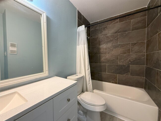 Building Photo - 8523 Hearth Dr