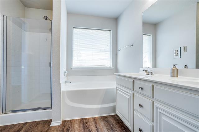 Building Photo - 4624 Wheatland Dr