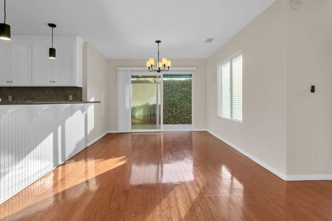Building Photo - Beautiful detached home in Pacific Beach! ...