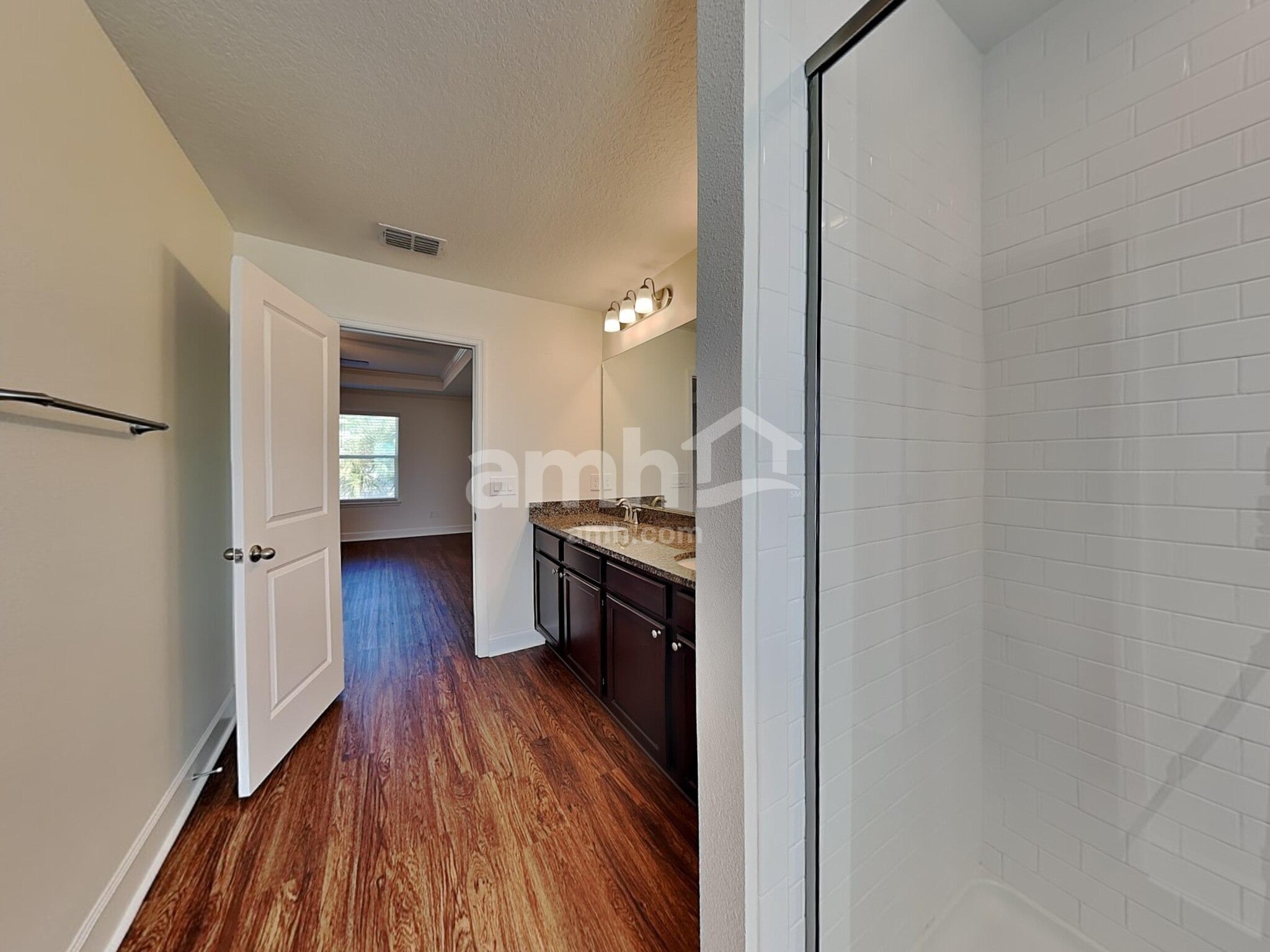 Building Photo - 1336 Mount Logan Dr