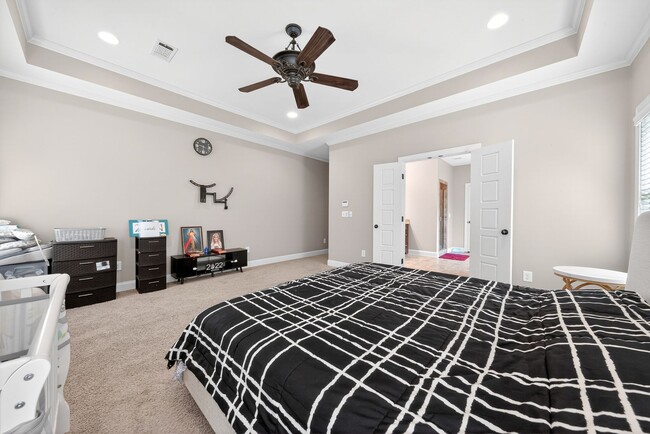 Building Photo - 9027 Cimarron Ct