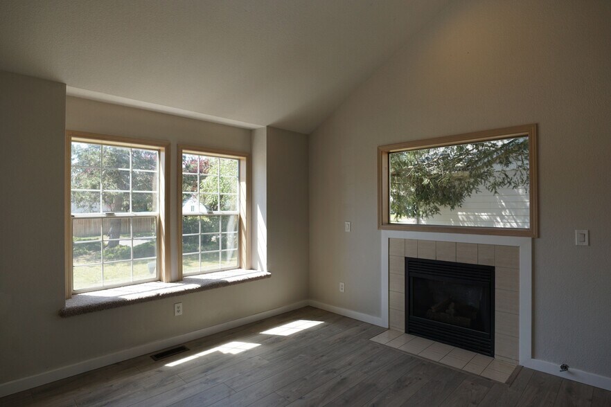 Building Photo - 3105 240th Street Ct E