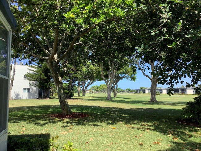 Building Photo - 70 Normandy B