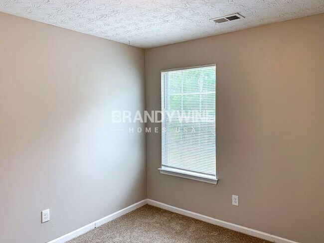 Building Photo - Captivating 4BR! A remarkable find