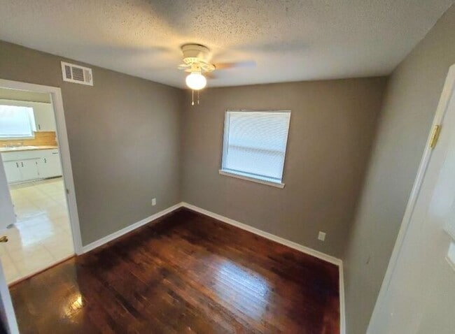 Building Photo - 3 bed 1 bath in Midwest City