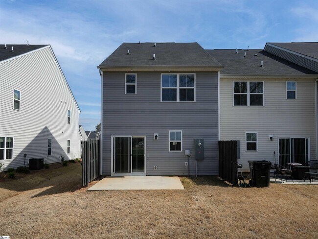 Building Photo - 208 Roudwood Dr