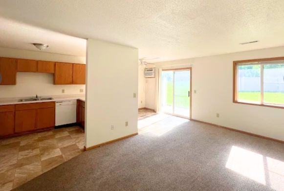 Building Photo - Valleyside Townhomes