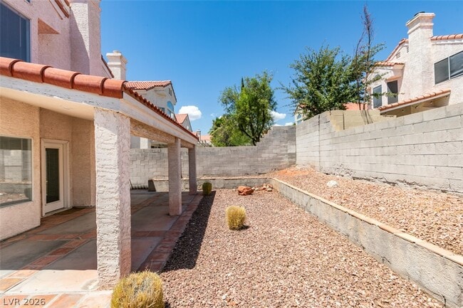 Building Photo - 9712 Peacock Hill Cir