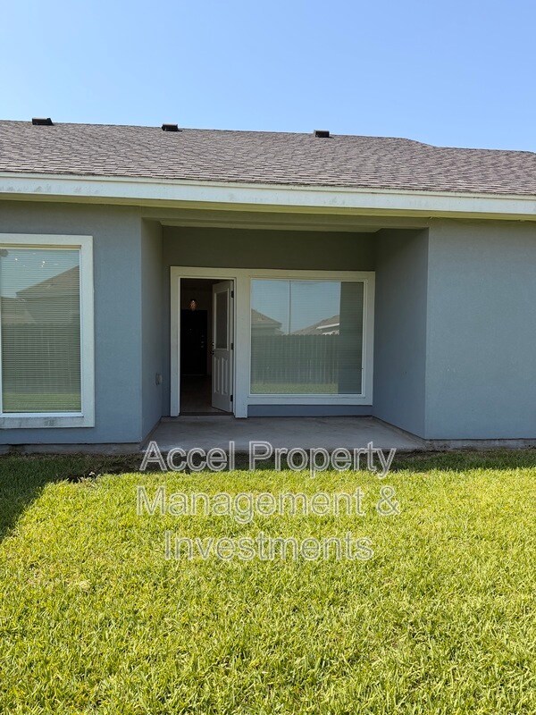 Building Photo - 418 Gonzalez Dr