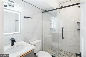 Building Photo - 2000 N Front St