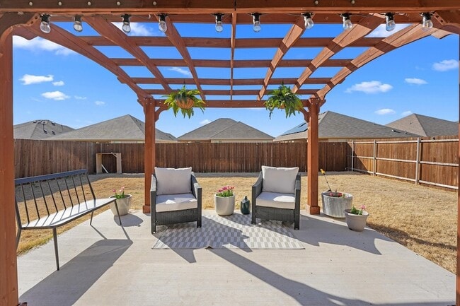 Building Photo - 5028 Waterway Dr