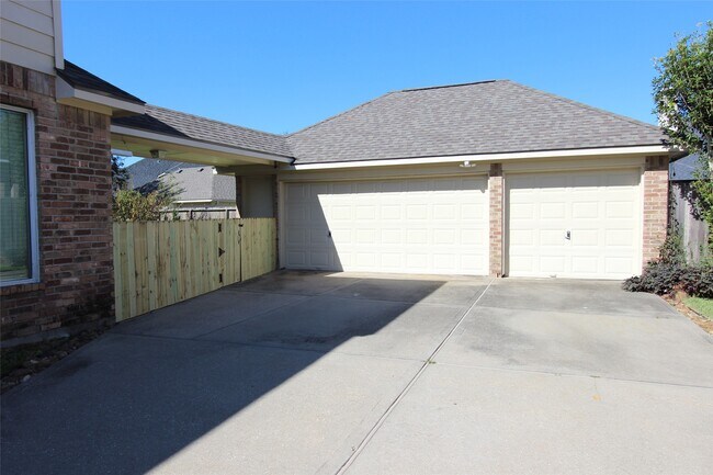 Building Photo - 1410 Caine Hill Ct