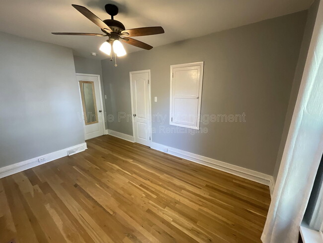 Building Photo - 4909 Beach Ct