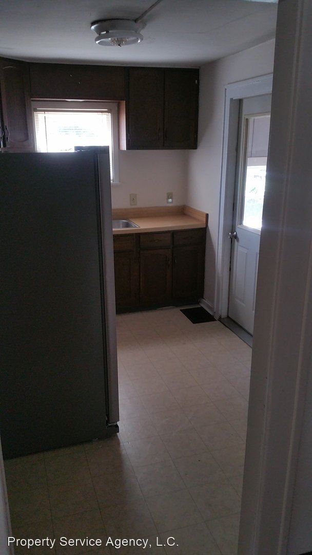 Building Photo - 2 br, 1 bath House - 922 6th St.