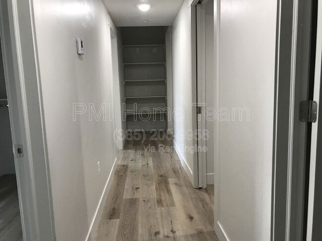 Building Photo - 2874 Kiesel Ave