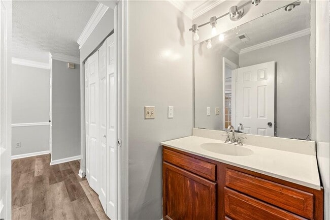 Building Photo - 1068 Huntington Trce SE