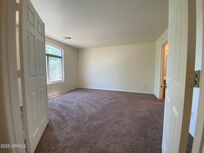 Building Photo - 12360 W Heatherbrae Dr