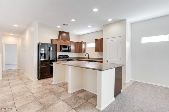Building Photo - 10068 Emerald Edgewater Ct
