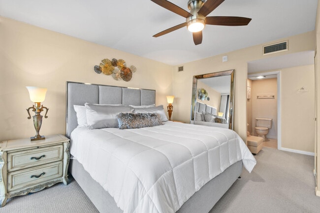 Building Photo - 501 S Seas Dr