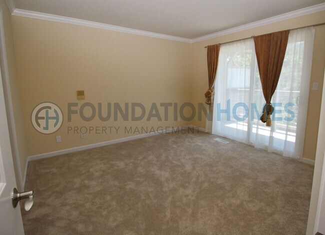 Building Photo - 93 Live Oak Ave