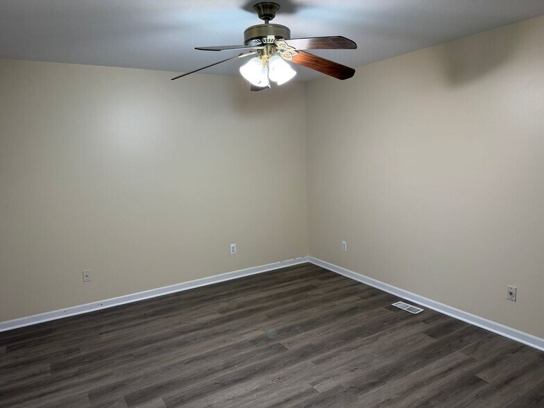 Building Photo - 2082 Enterprise Ave