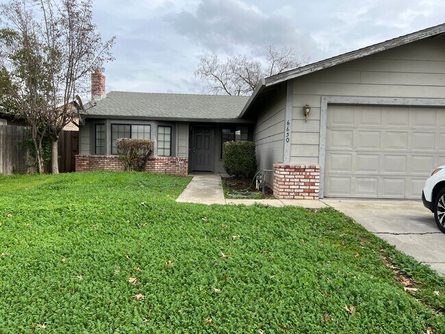 Building Photo - Coming Soon! Great home in Rio Linda, 4+2, vaulted ceilings, 2 car garage