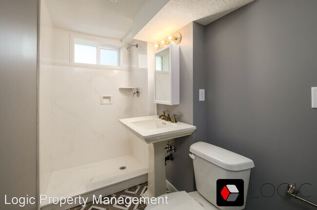 Building Photo - 4 br, 2 bath House - 4050 Porter Ave.