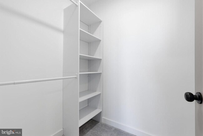 Building Photo - 25 Autumn Ln