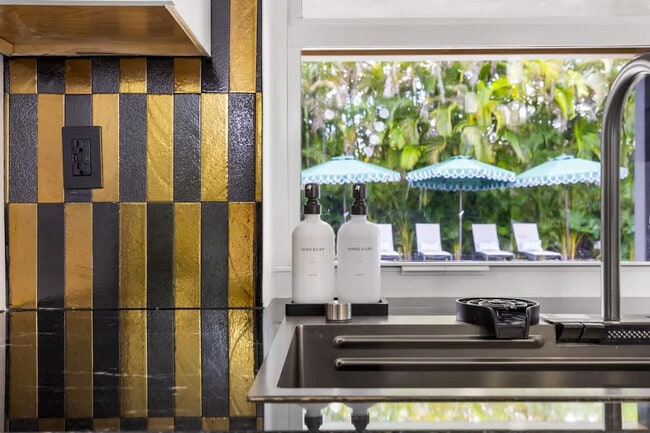 Building Photo - 10366 NW 15th St